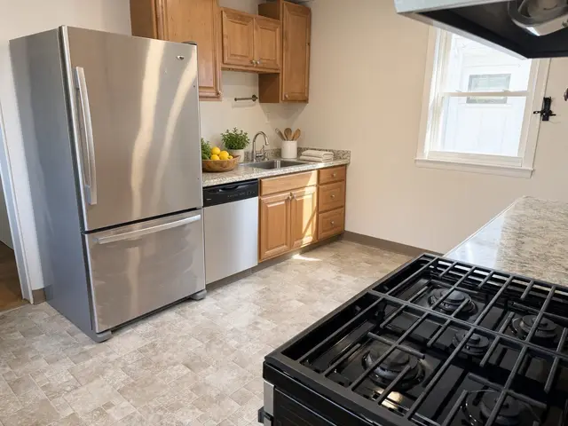 88 Concord Ave #2