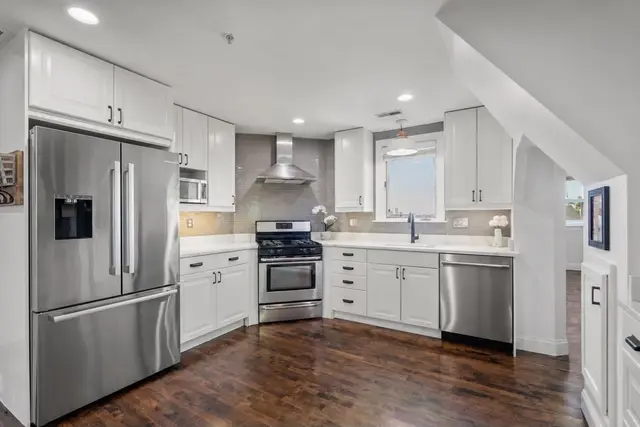 155 Franklin Ave #3
