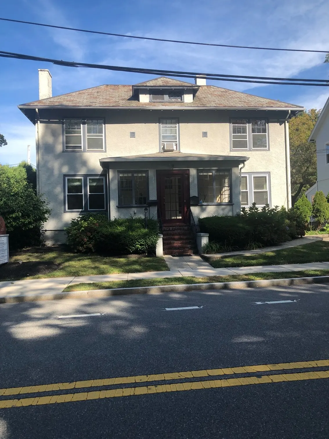 846 Walnut St, Newton
