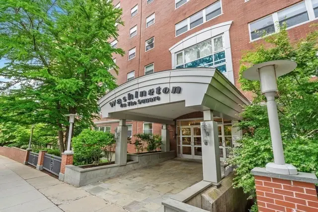 1600 Beacon St #902