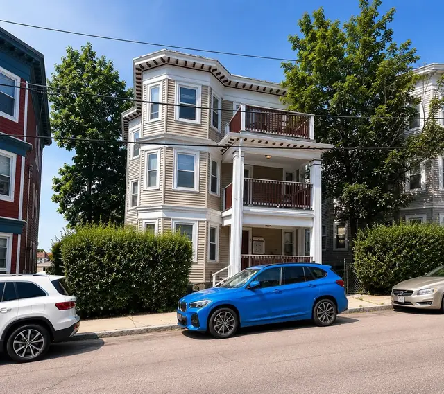 22 Rowell St #2