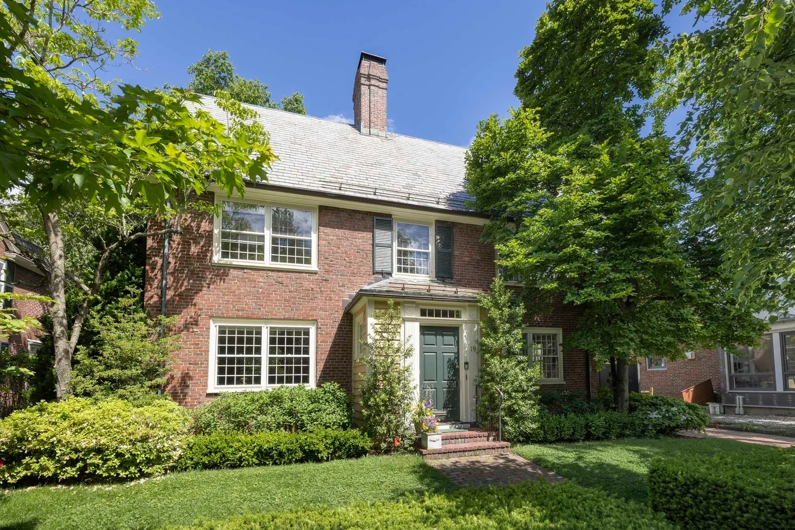 19 Gray Gardens East, Cambridge