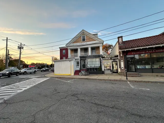 2 North Ave #2