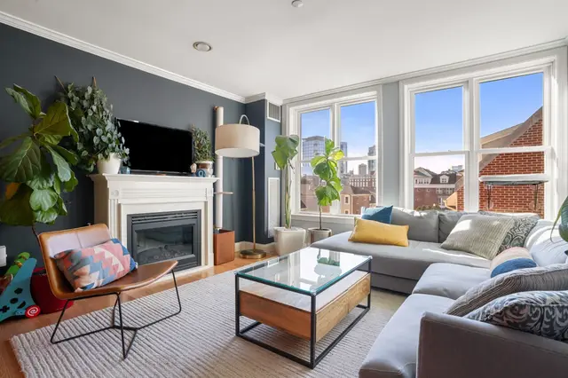 65 Chelsea Street #305