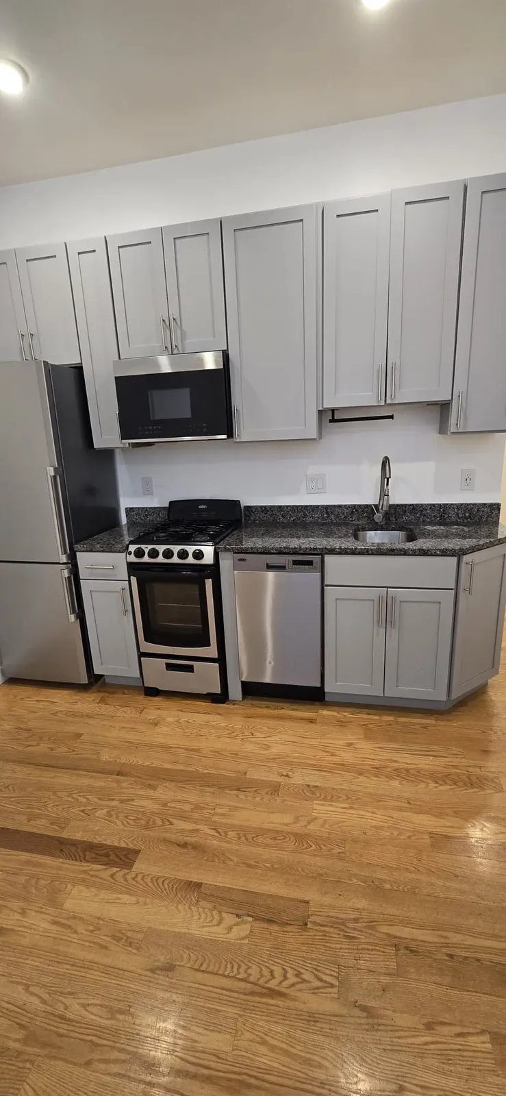64 Market #201, Lynn