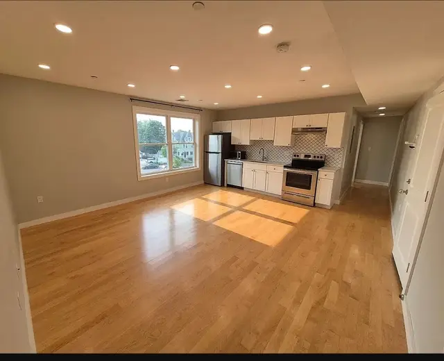 344 Salem St #2