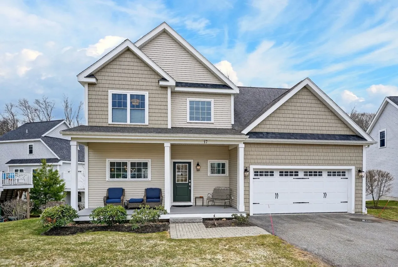 17 Stonebrook Ct #17, Southborough