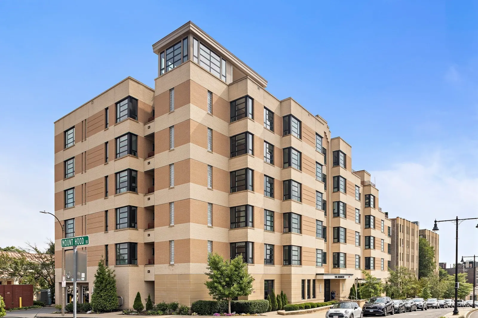 1650 Commonwealth Ave #204, Boston