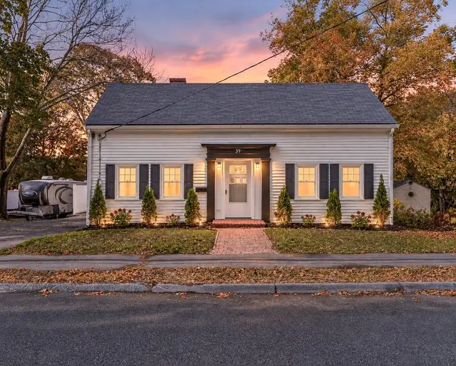 39 Forest St