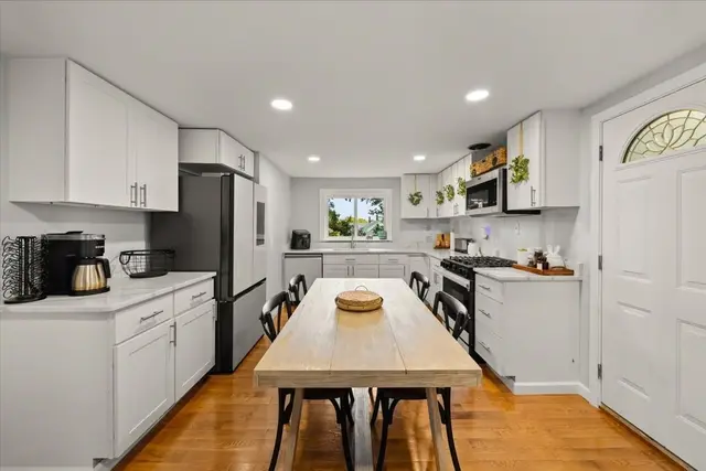 12 Randall Ave