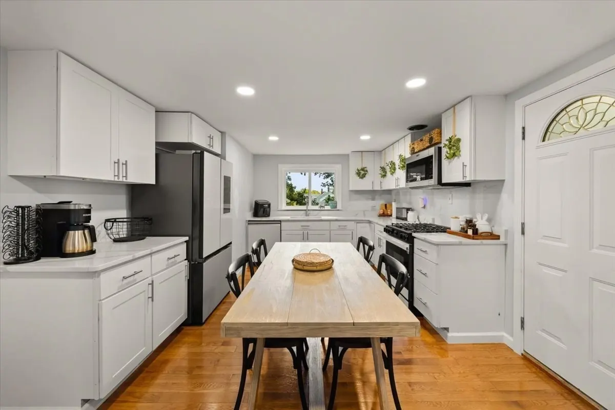 12 Randall Ave, Weymouth