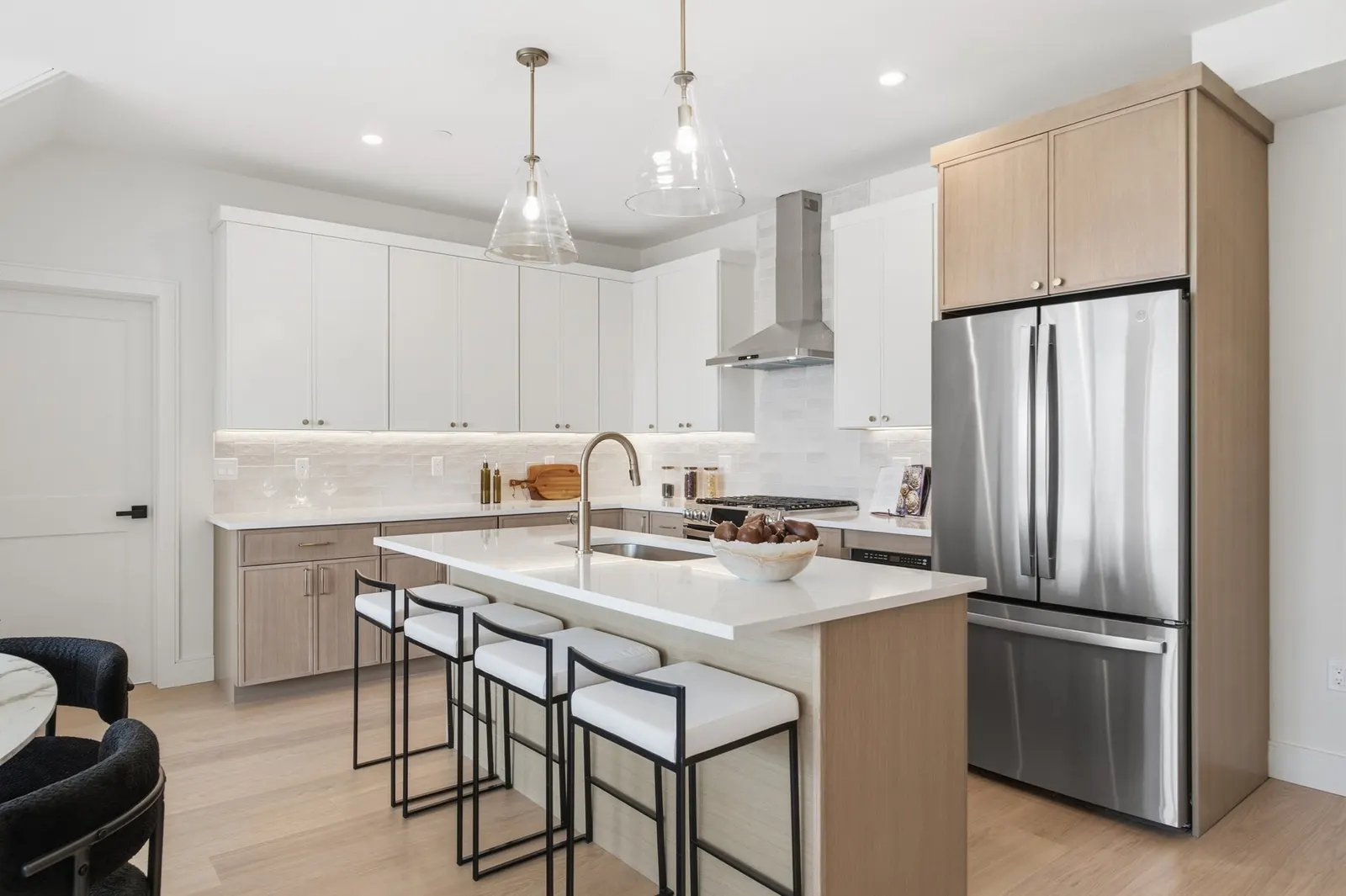 28 Geneva St #205R, Boston
