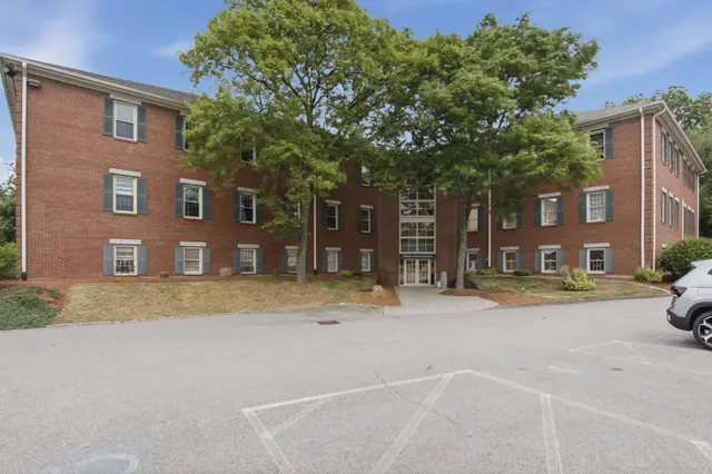 3 Baldwin Green Cmn #303/306