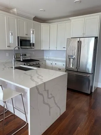 87 Medford #410, Medford
