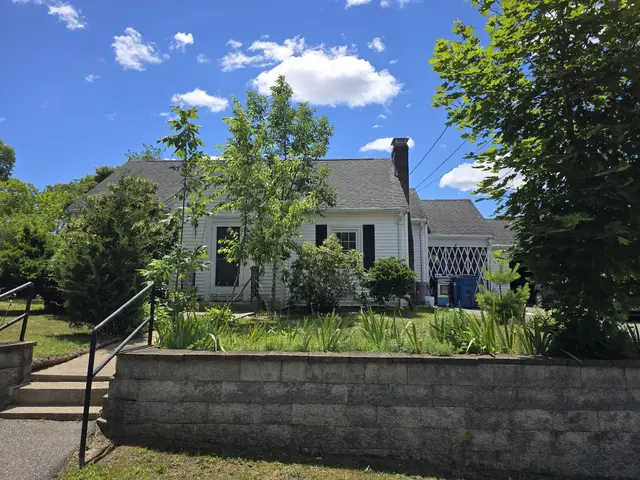 26 Edwin St