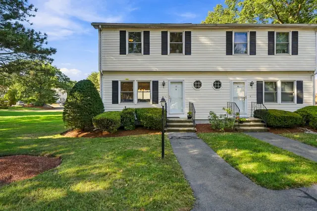 15 Northwoods Cir #15