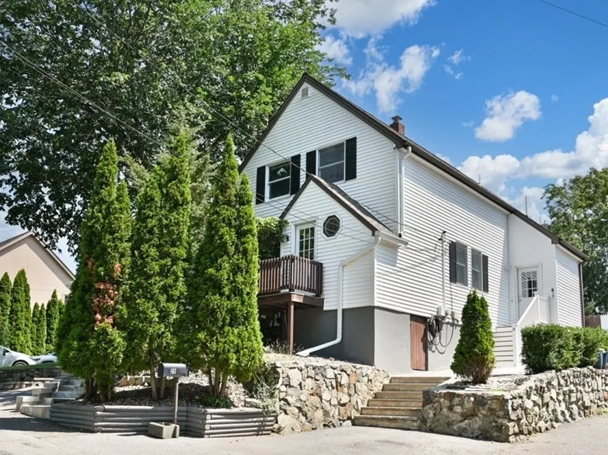 25 Ledge Street, Melrose