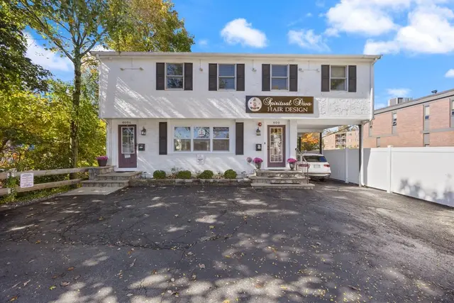 400 Main St