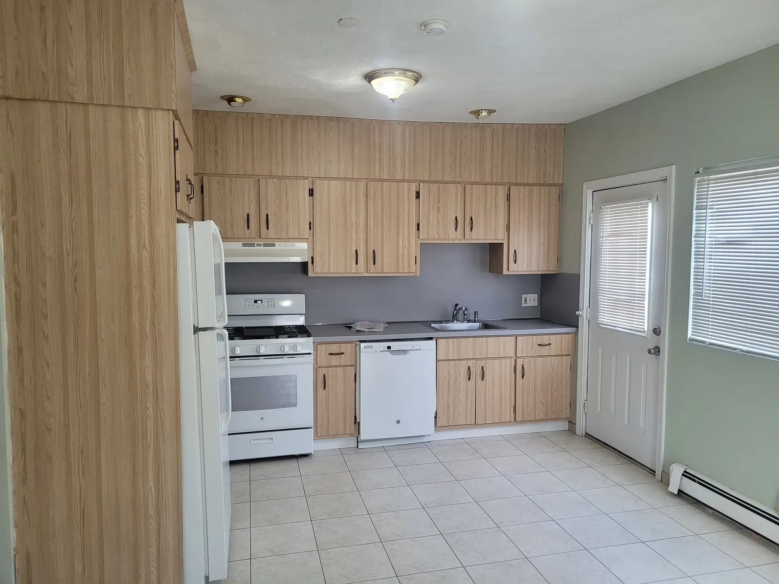 30 Courtland Street #2, Everett