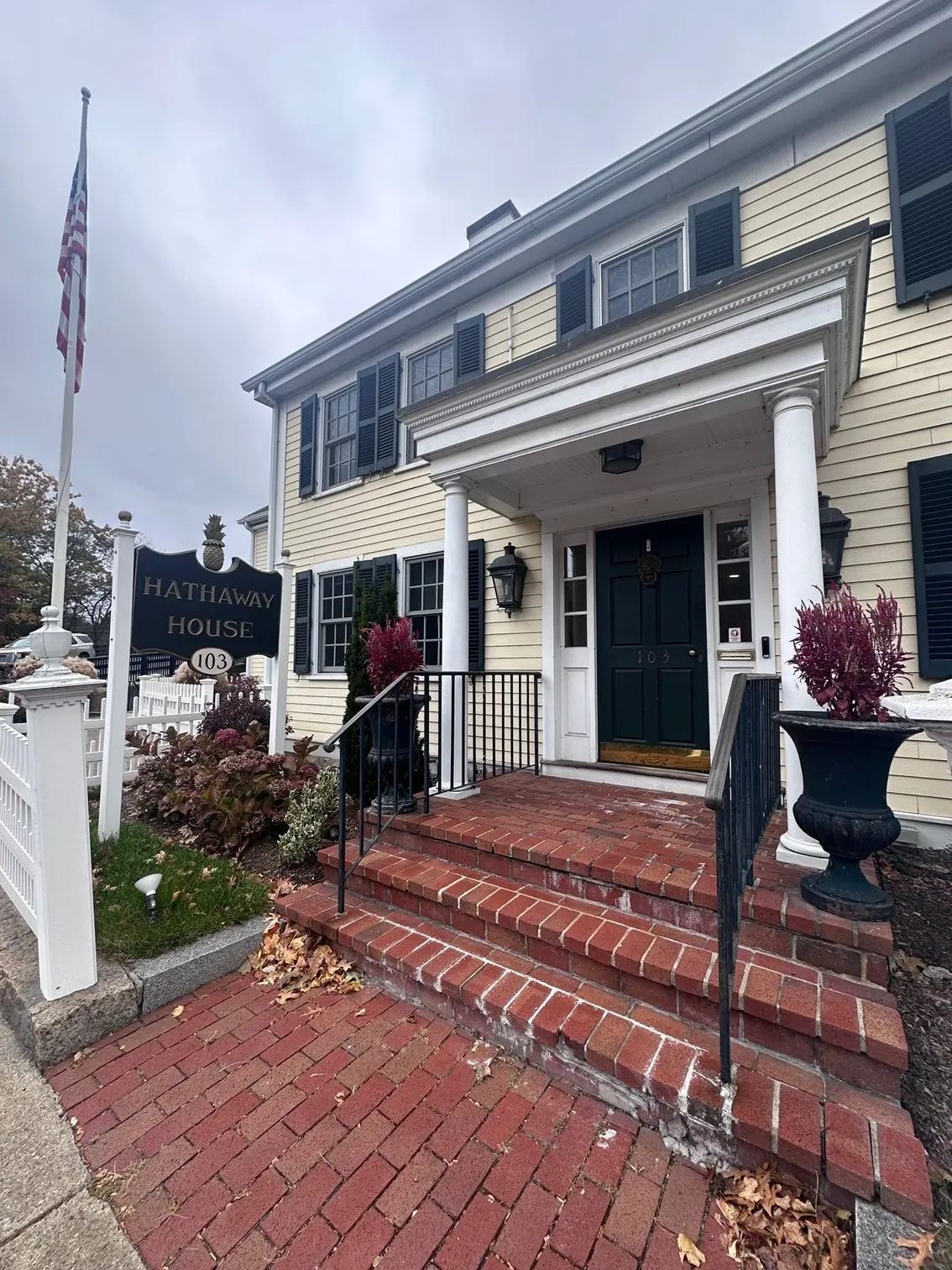 103 Central St #A, Wellesley