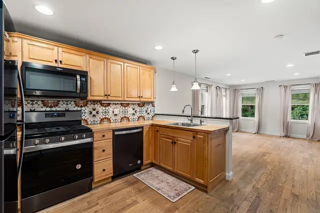 75 Mason St #2