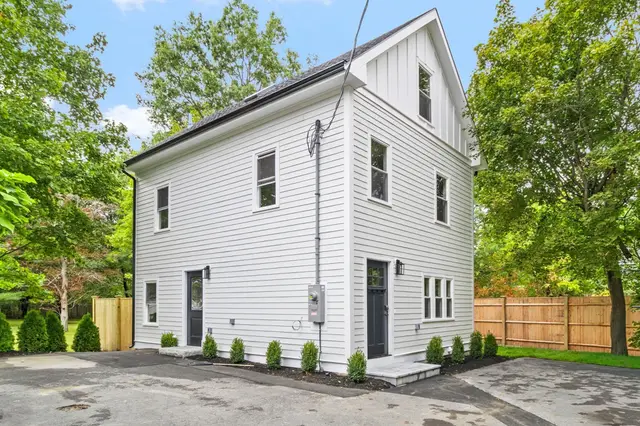22 Belknap Court