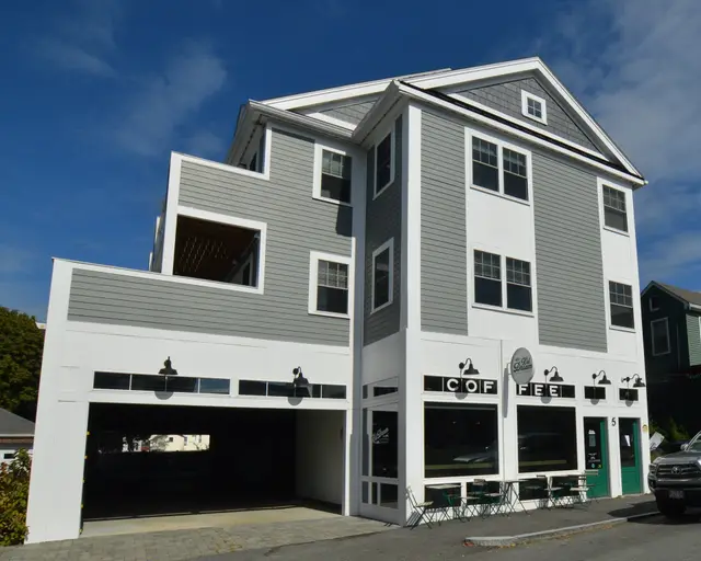 5 W. Dane St #7