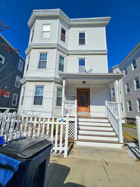 14 Gibson St #3