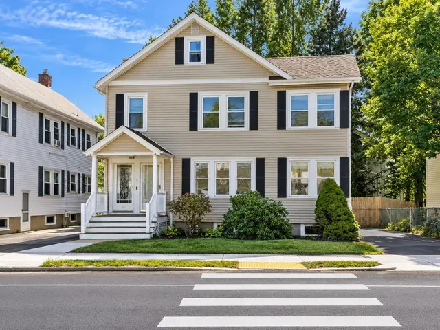 88-90 Auburn St #90