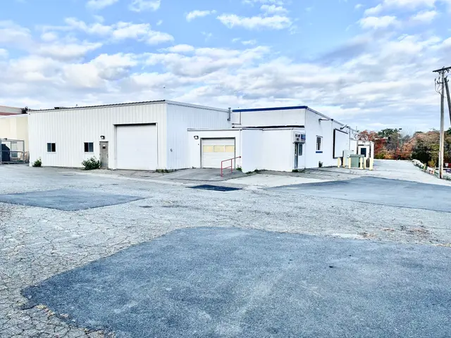 207 Highland Ave #B
