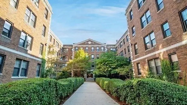 66 Queensberry #420