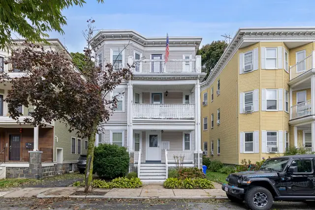 17 Victoria St #3