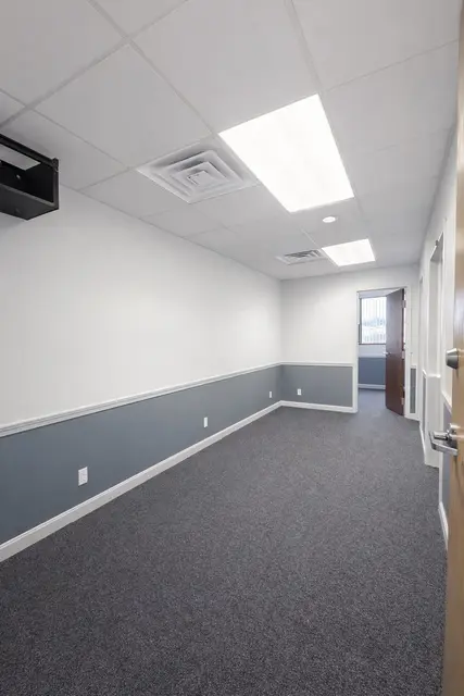 111 Everett Ave #2D