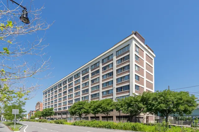169 Monsignor Obrien Hwy #309