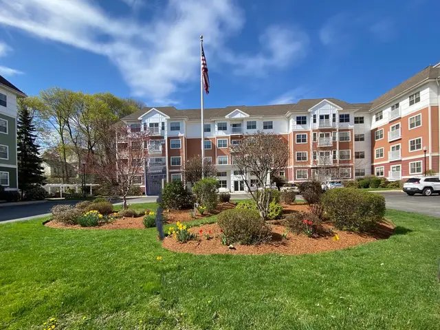 250 Main Street #204