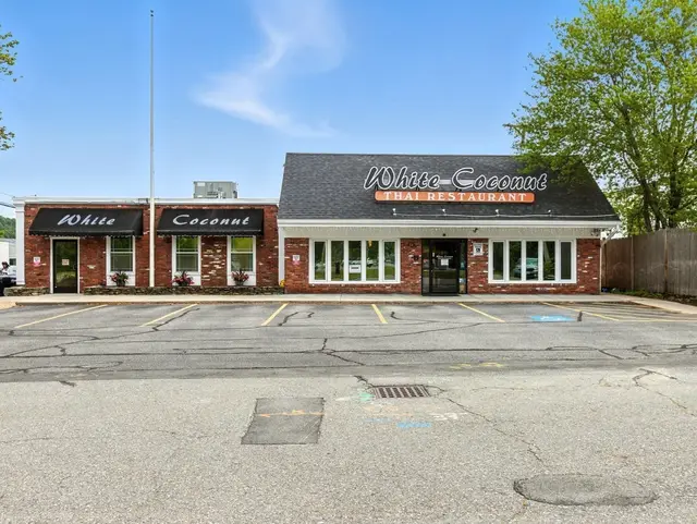 211 Middlesex Turnpike