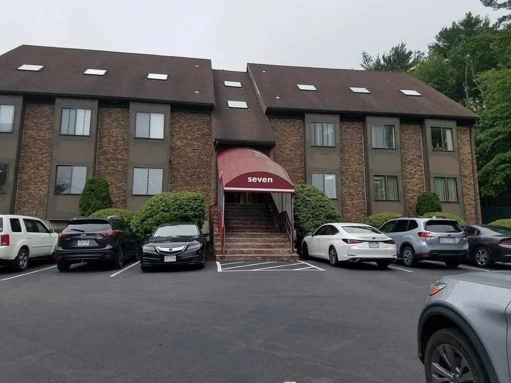 7 Cabot Place #10, Stoughton