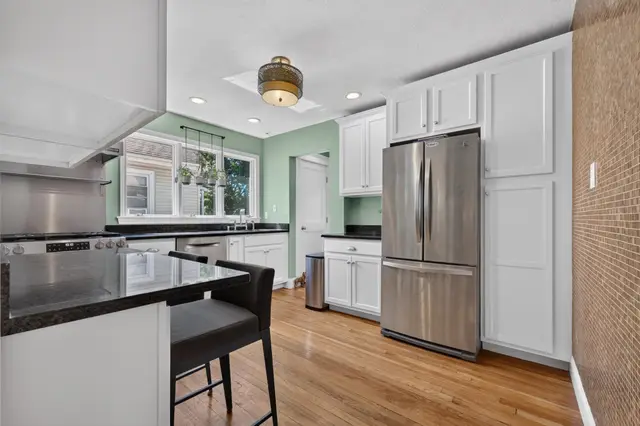 23 Irvington Rd #2