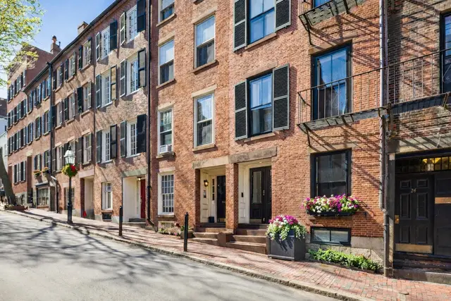 22 Joy St #22