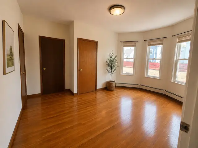 417-419 Ferry Street #2